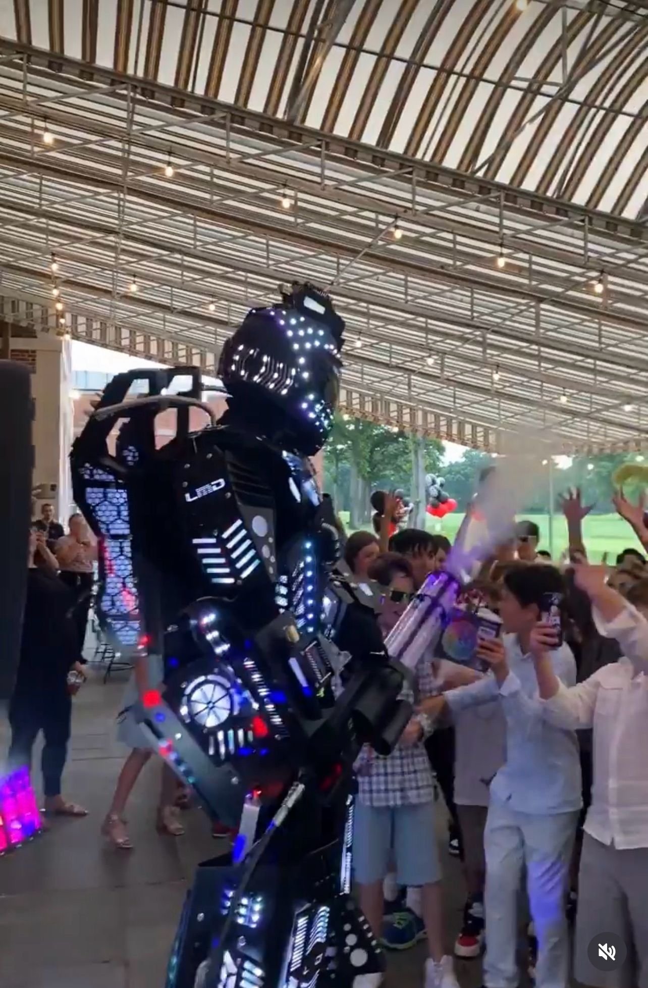 You are currently viewing YD Fiesta’s Live LED Robot Rental in Ottawa Can Make Your Event Extraordinary